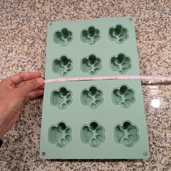 Mini Ice Trays + Paw Print Silicone Baking Mold Bundle (Used Like New) - Picture 11 of 15